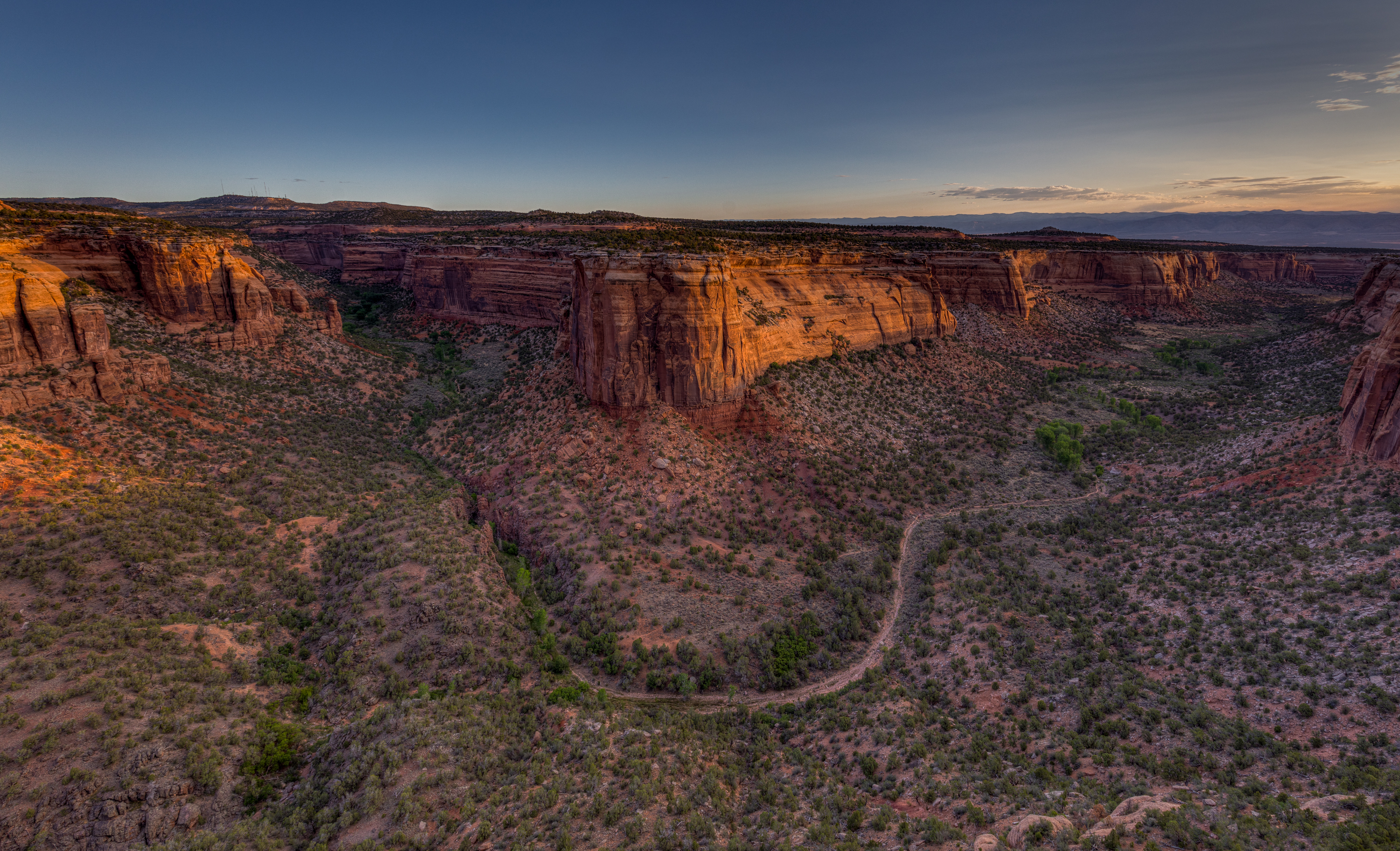 LRCC_UteCanyonSunrise_VC2_sRGB_FW_TAP45709_10_11_12_13_PSCC.jpg