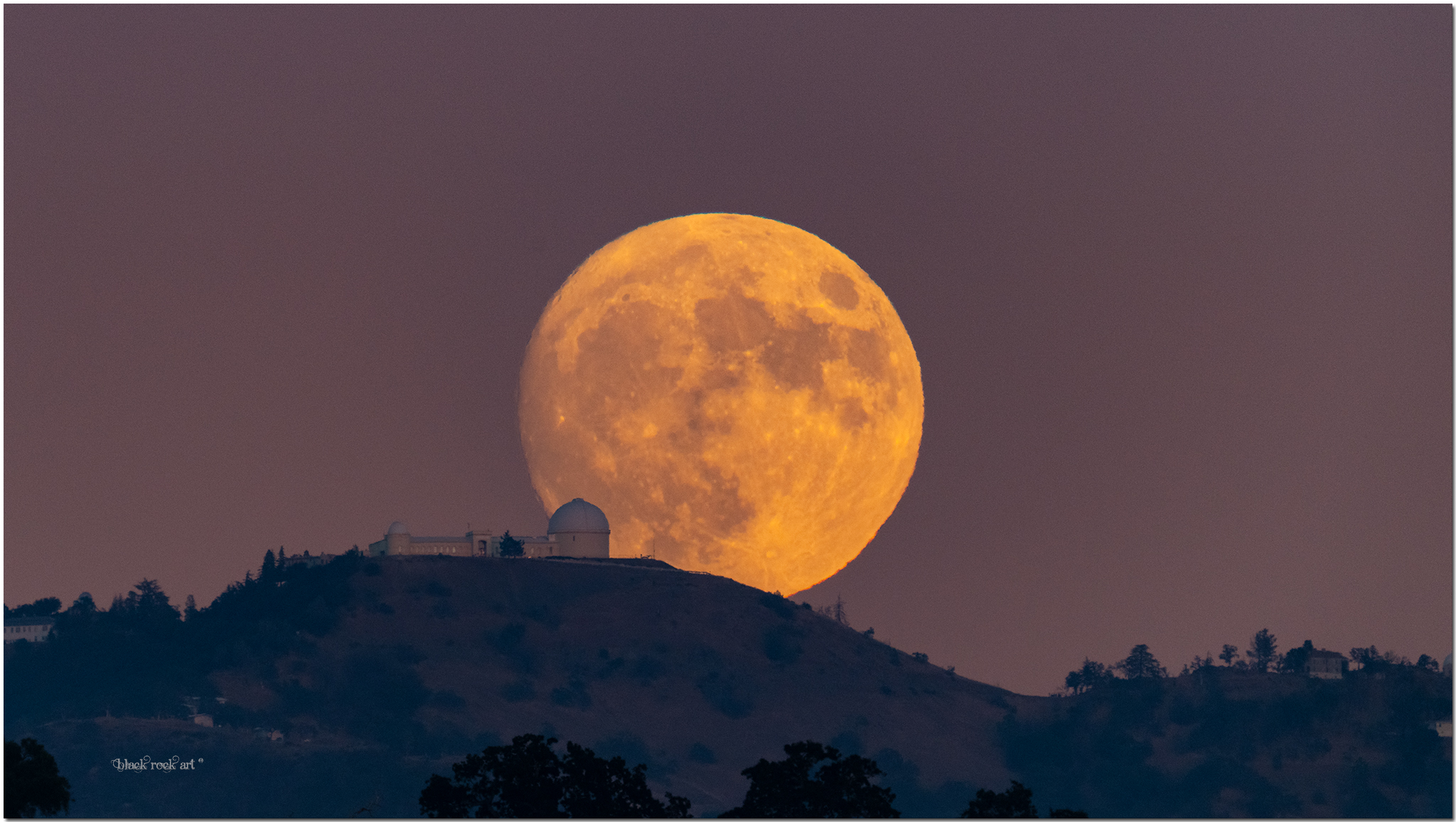 OZA06985MtHamMoonRiseFB.jpg