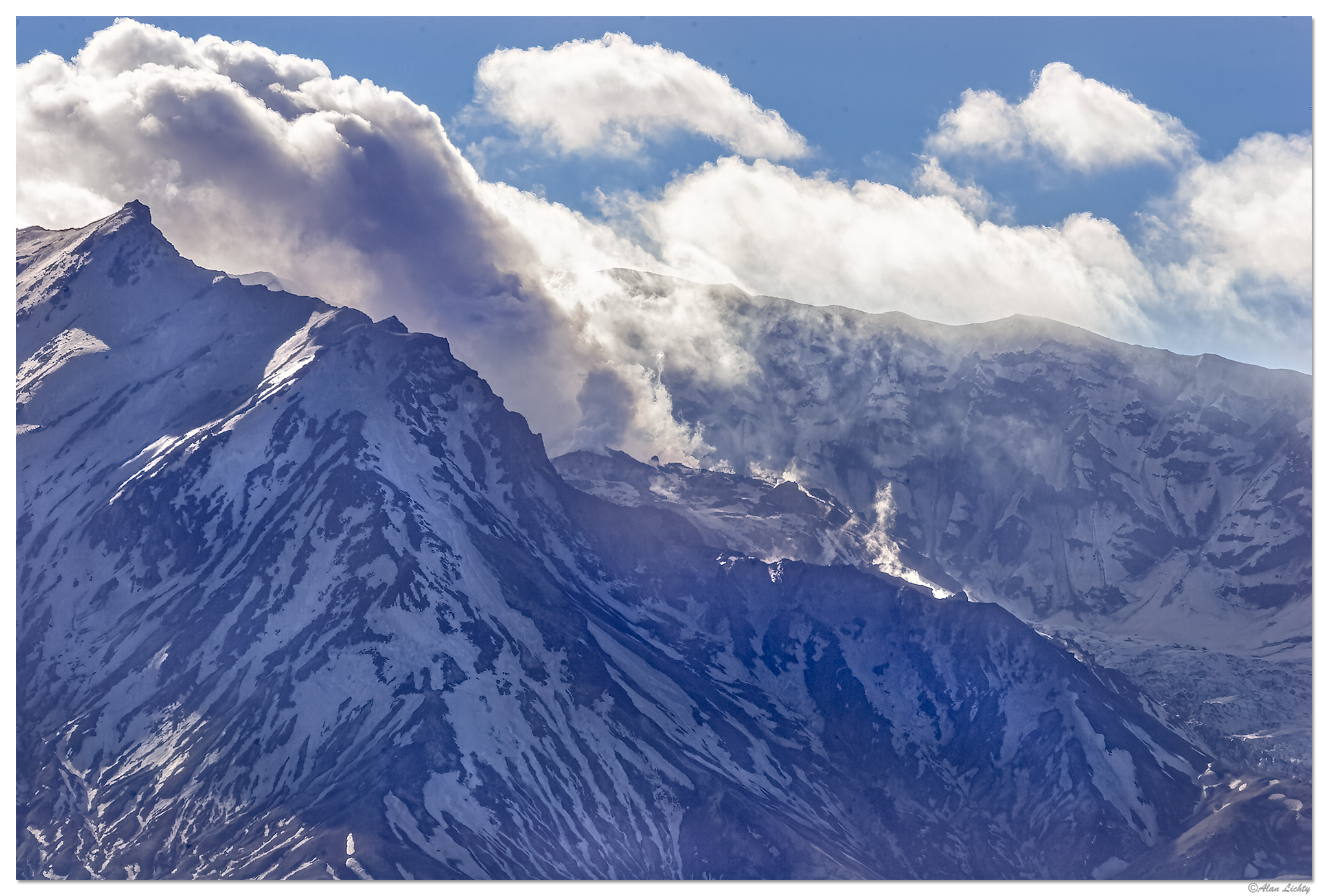 Smoking Mt. St. Helens